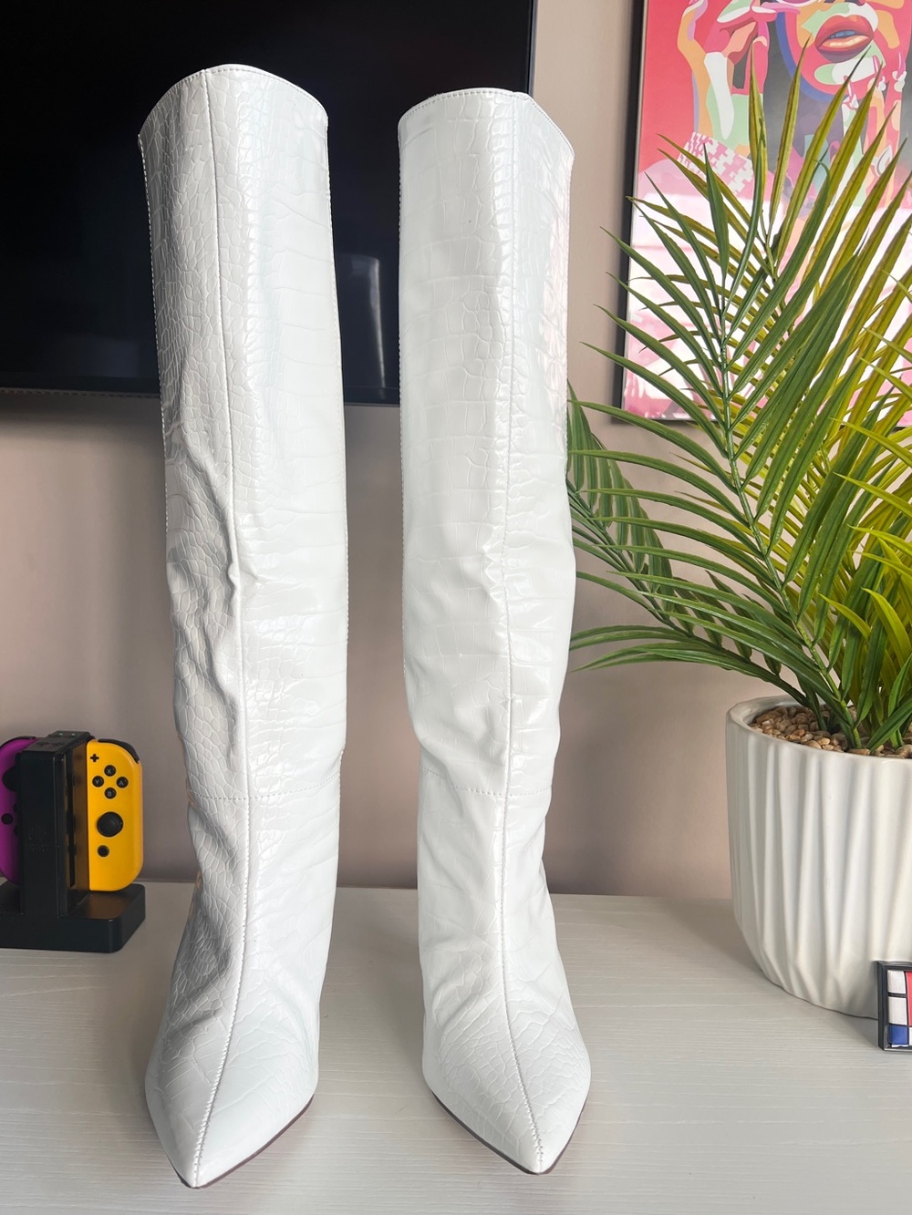 Chase and Chloe White Croc Embossed Pointed Toe Tall Boots Size 6